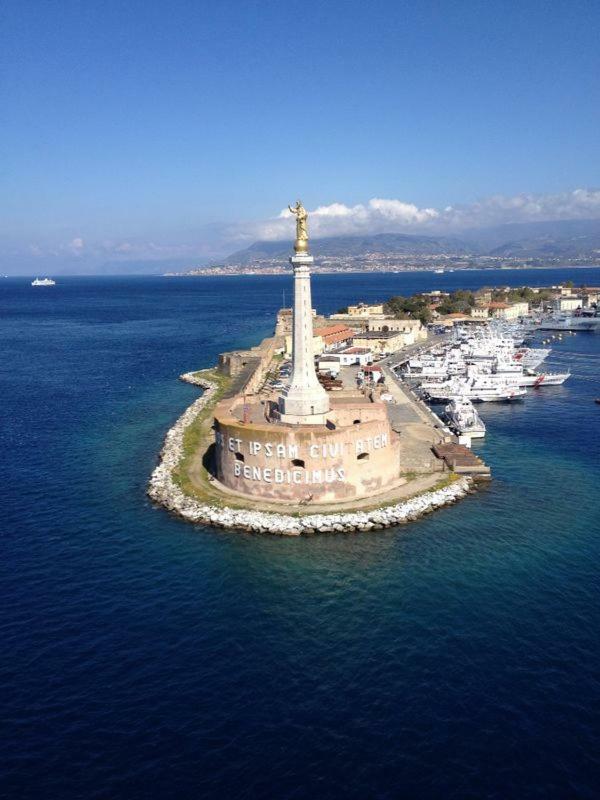 Giovanna Home Messina Bagian luar foto